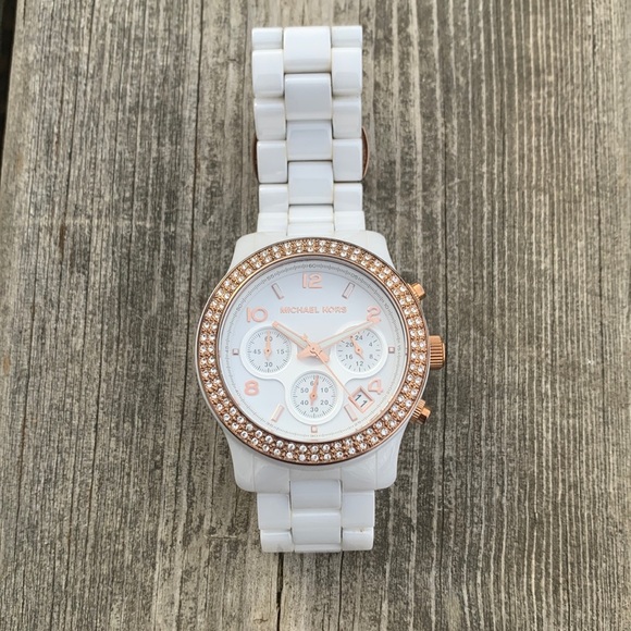 Michael Kors Accessories - MICHAEL KORS WHITE AND ROSE GOLD CERAMIC LADIES WATCH MK-5269